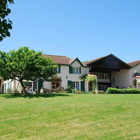 Bed and Breakfast Domaine Sainte Barthe, Entre Marciac Et Nogaro 4*