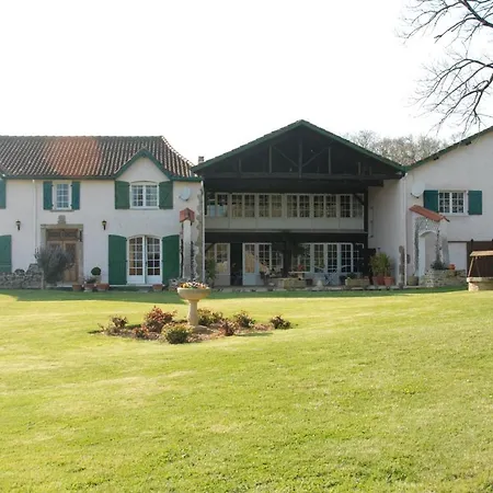 Bed & Breakfast Domaine Sainte Barthe, Entre Marciac Et Nogaro