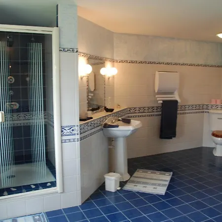 Domaine Sainte Barthe, Entre Marciac Et Nogaro 住宿加早餐酒店 4*